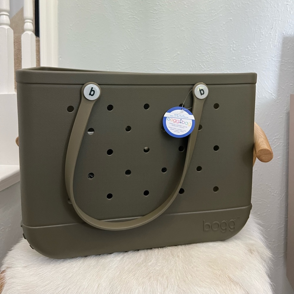 I OLIVE YOU. bogg bag XL NWT